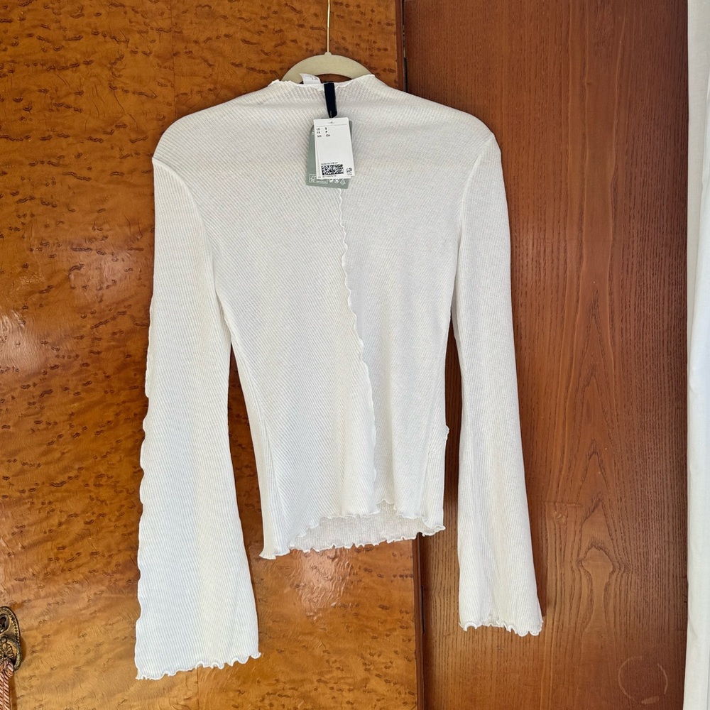 H&M Overlock Detail Rib-Knit Top - Picture 6 of 7